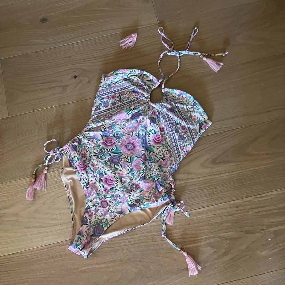 Spell & the Gypsy Babushka bathing suit sz M